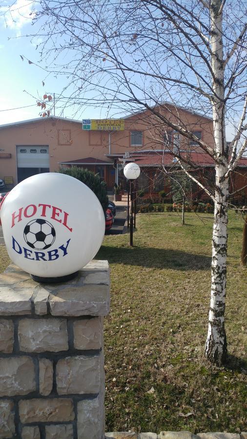 Hotel Derby Orašje Buitenkant foto